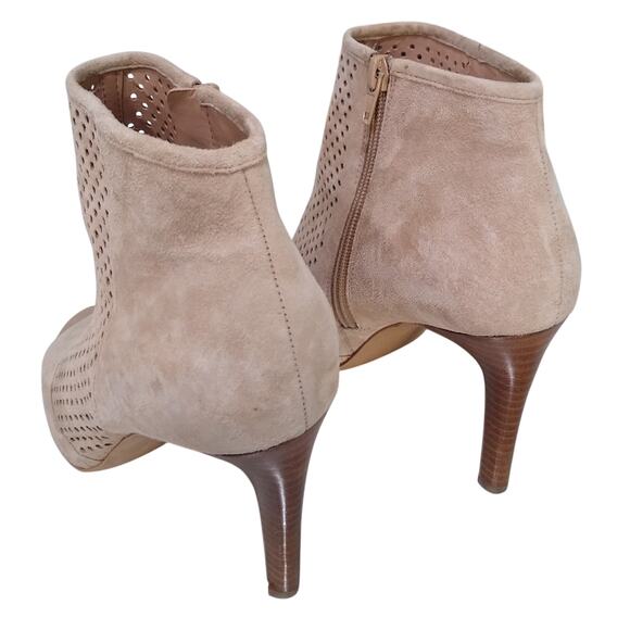 [H474] Audrey Brooke Tan Ankle Booties with Perforated Peep Toe Heels, Size 9.5 - Picture 3 of 6